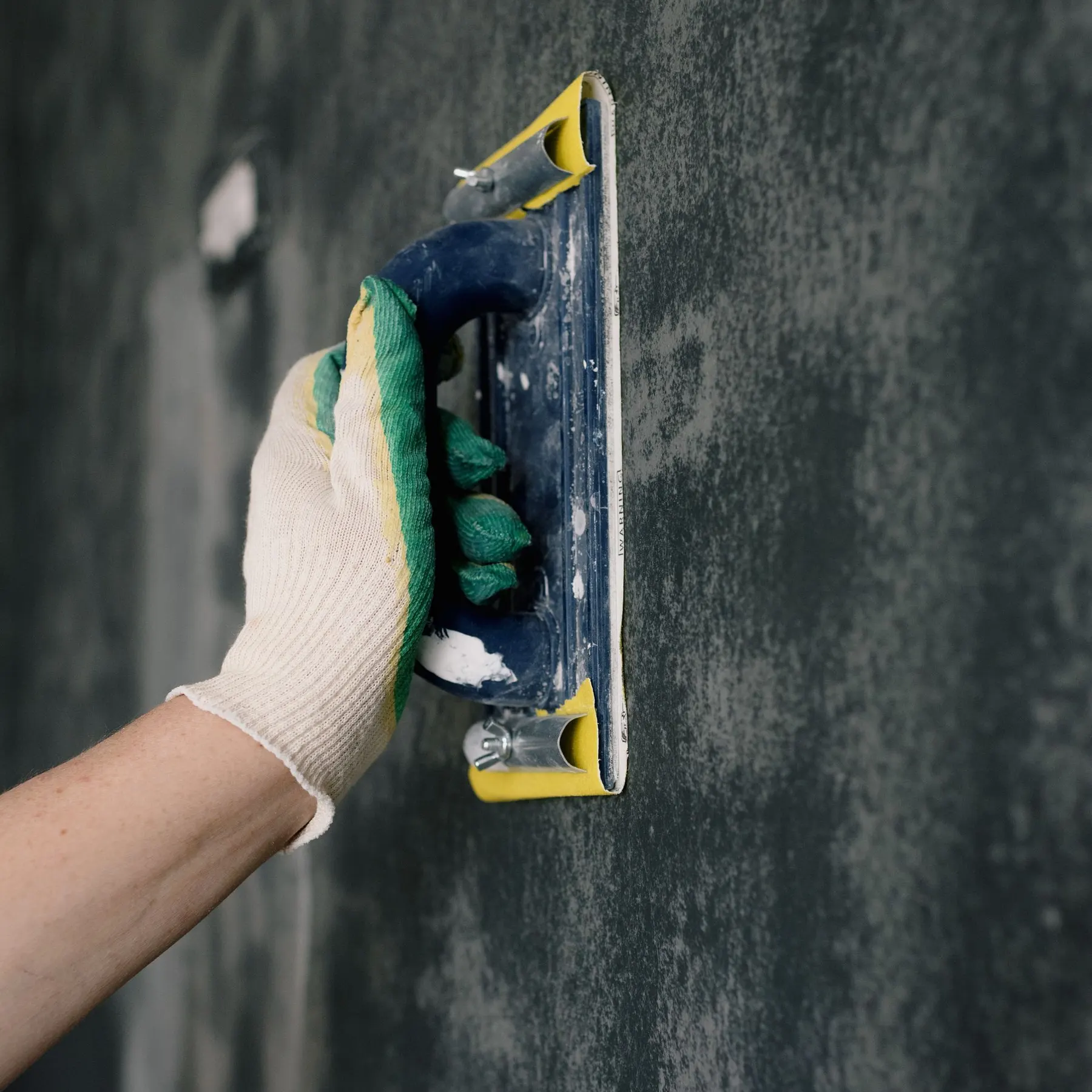 How Long Does Plaster Take to Dry?